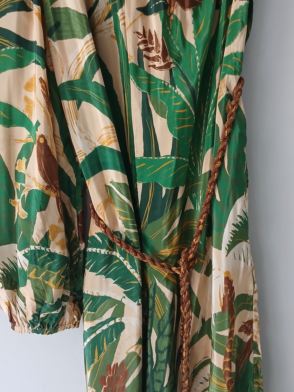 Farm Rio Women's Size Large One-Sleeve Printed Satin Crepe Jumpsuit Wide Leg - Picture 4 of 16